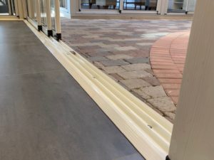 Golvlist ger en snygg övergång.